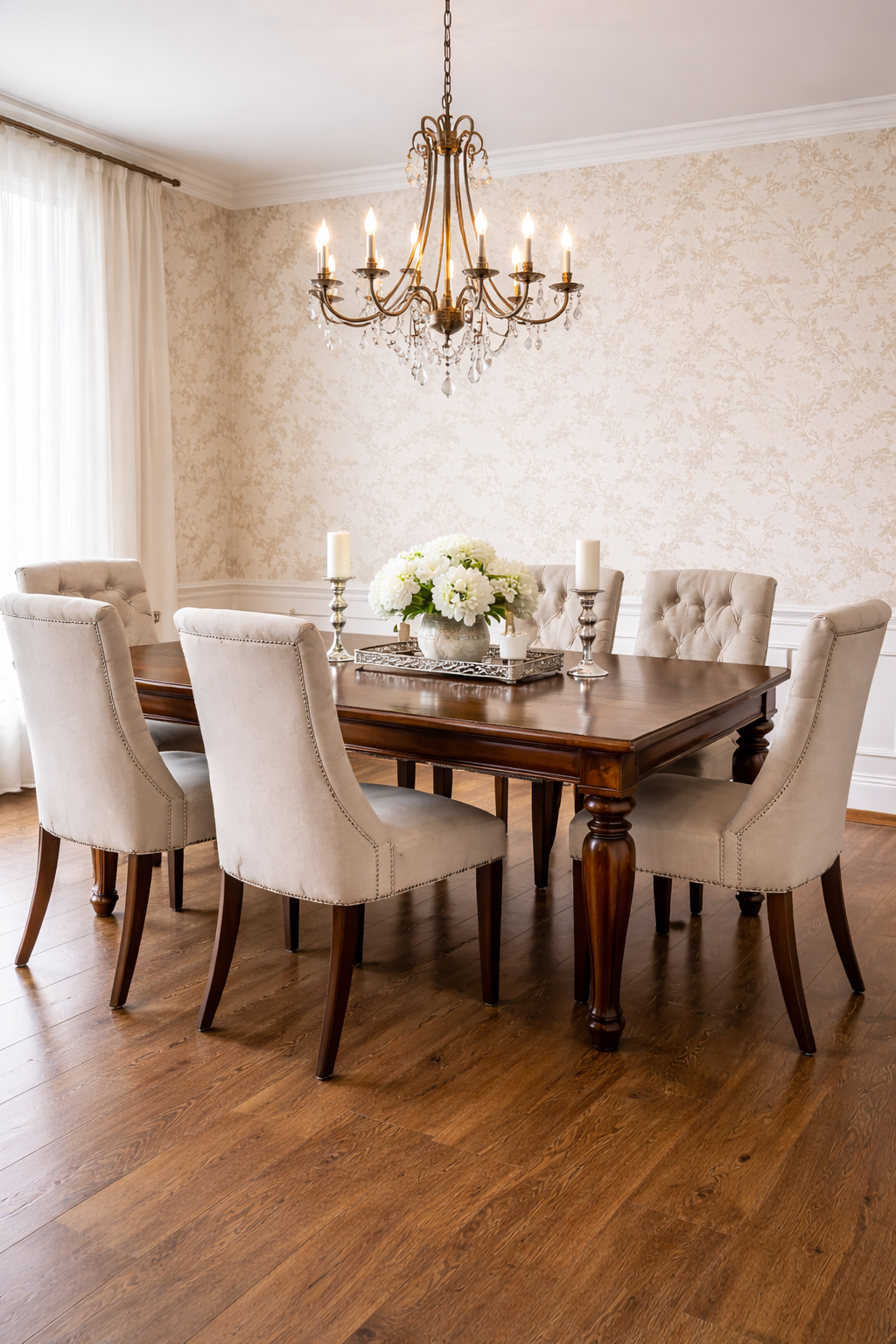 Classic Traditional Dining Room Idea